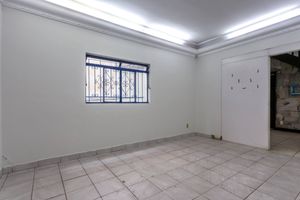 Image 37 - 923800