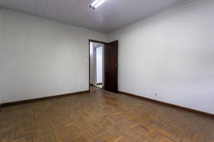 Image 6 - 923800