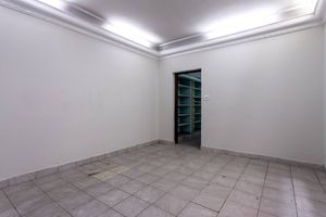 Image 39 - 923800