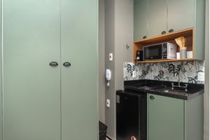 Image 3 - 923804