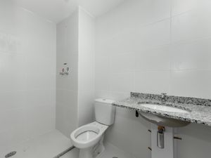Image 9 - 923808