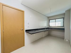 Image 31 - 923810