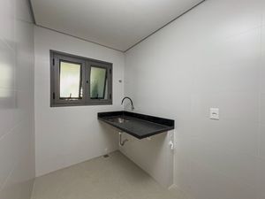 Image 34 - 923810