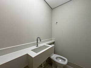 Image 9 - 923810