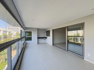Image 8 - 923810