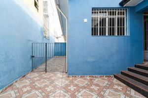 Image 4 - 923812