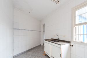 Image 23 - 923812