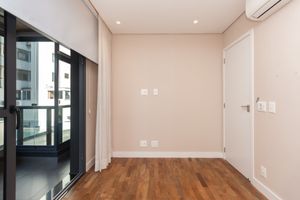 Image 33 - 923813