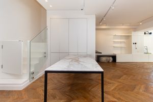 Image 10 - 923813