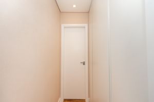 Image 35 - 923813