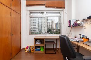 Image 21 - 923814