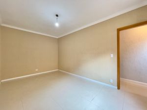 Image 30 - 923823