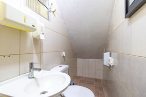 Image 18 - 923824