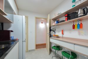 Image 24 - 923827