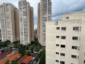 Image 20 - 923832