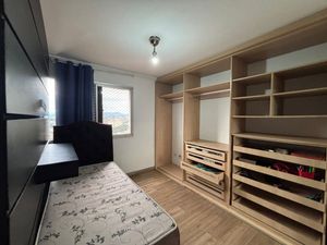 Image 13 - 923832