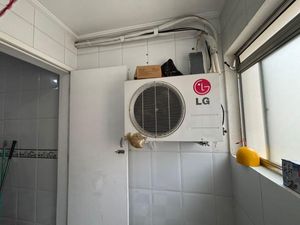 Image 19 - 923832
