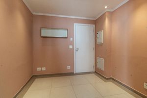 Image 3 - 923833