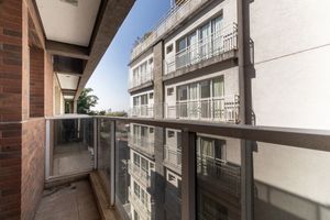 Image 11 - 923833
