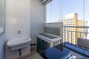 Image 19 - 923834