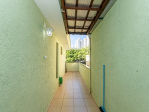 Image 30 - 923835