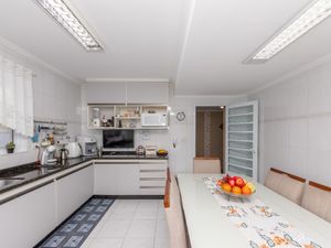 Image 10 - 923835