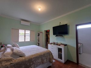 Image 32 - 923837