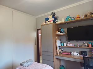 Image 39 - 923837