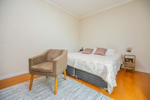 Image 18 - 923852