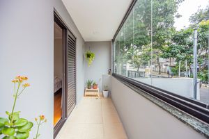 Image 23 - 923852