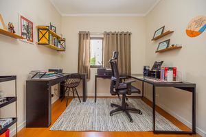 Image 33 - 923852