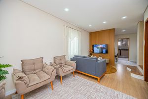 Image 6 - 923852