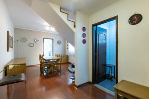 Image 4 - 923854