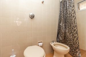 Image 9 - 923856