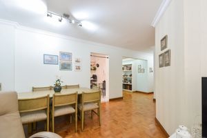 Image 10 - 923857