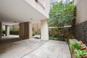 Image 45 - 923857