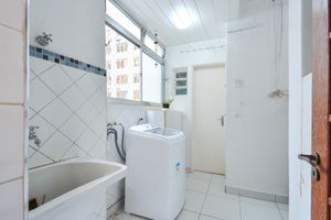 Image 30 - 923857
