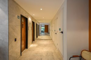 Image 39 - 923857