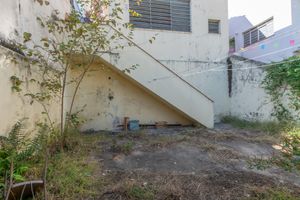 Image 7 - 923858