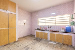 Image 3 - 923858