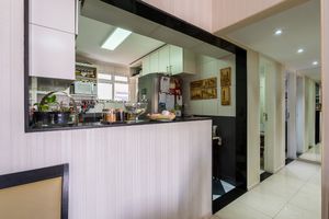 Image 13 - 923859