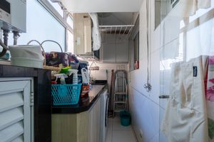 Image 20 - 923859