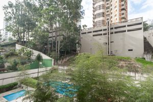 Image 20 - 923861