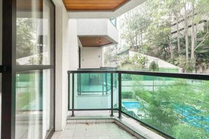 Image 18 - 923861