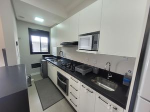 Image 3 - 923862