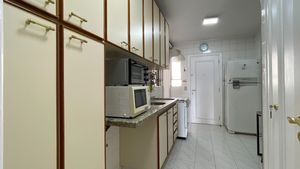 Image 38 - 923864