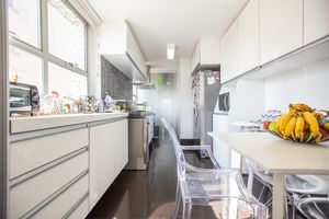 Image 13 - 923867
