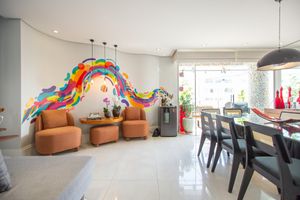 Image 1 - 923867