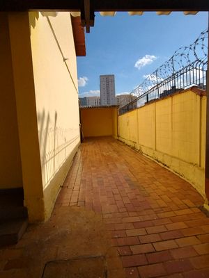 Image 8 - 923871