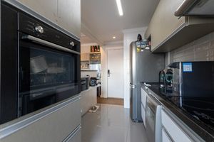 Image 22 - 923880
